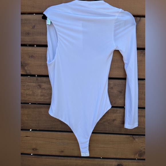 NWT REVOLVE Syndys ‘Danny’ Bodysuit, One shoulder, white, size US 6, UK 10, Med - Picture 2 of 11